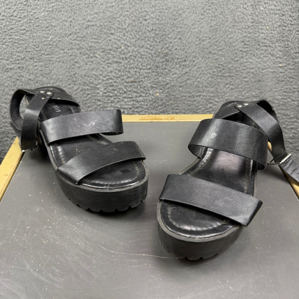 Madden Girl Carterr Black Strappy Platform Lug Sole Sandals Size 10M CART02J1